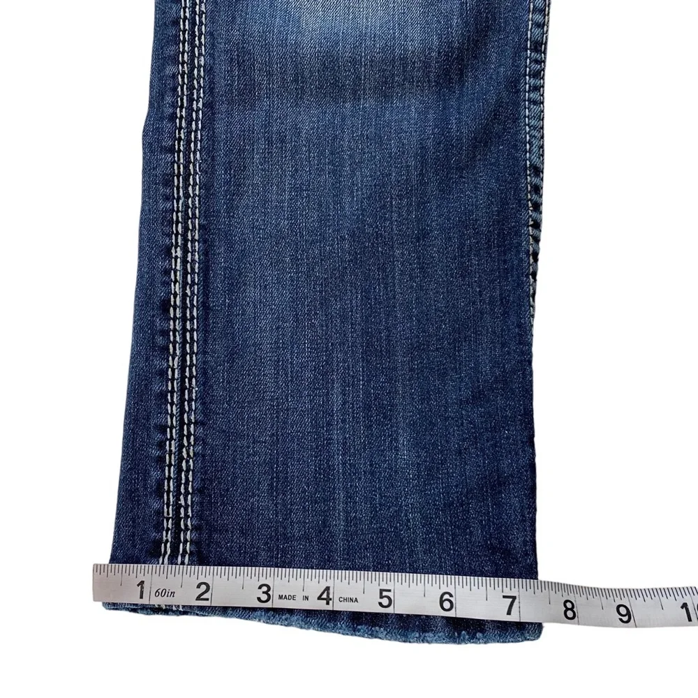 Silver Jeans Twisted Capri Distressed Denim Women’s Size W29